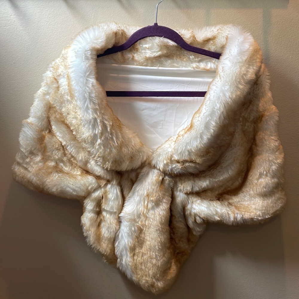 Faux Fur Over the shoulder warmer